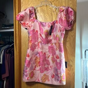 Lulus pink floral shiny short dresss